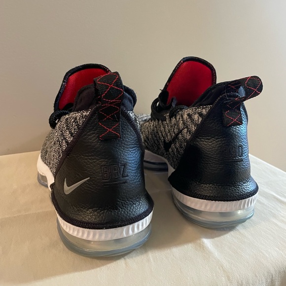 Nike LeBron 16, men’s size 11 - Picture 4 of 7